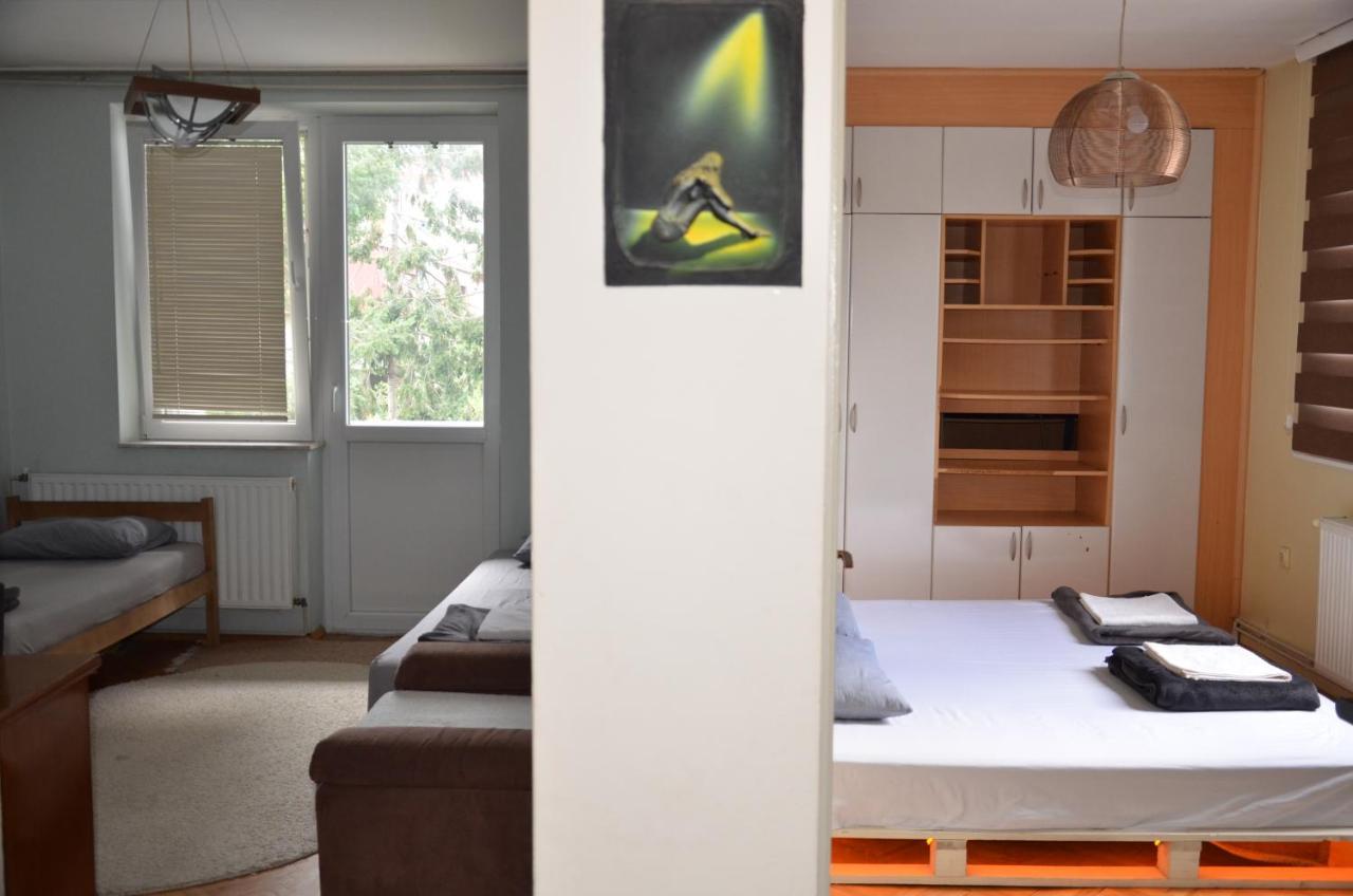 Center House Hostel プリシュティナ エクステリア 写真